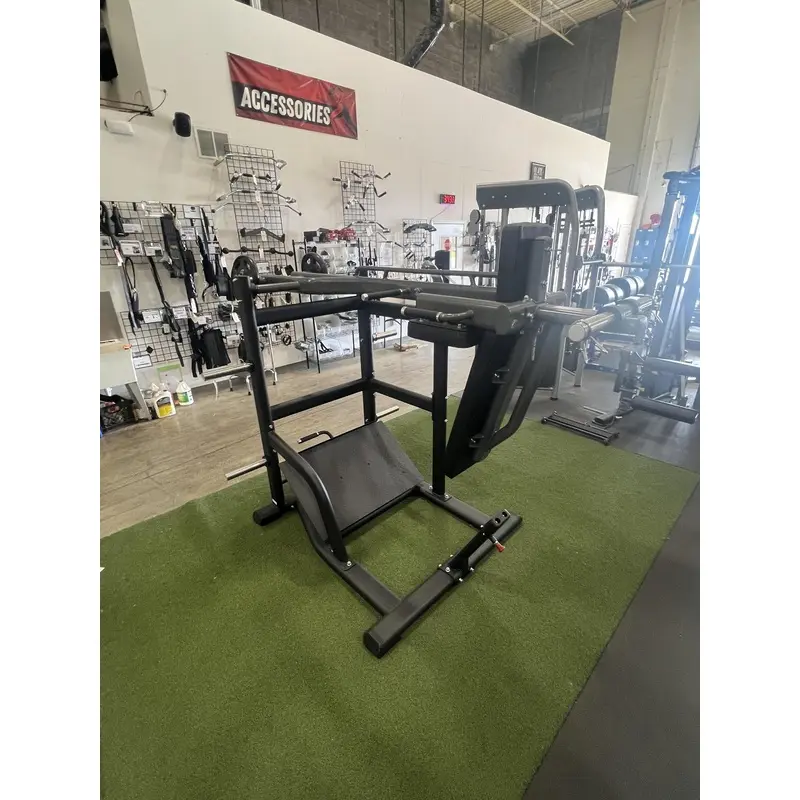 SMW Insight Fitness SHO33 Pendulum Squat Machine