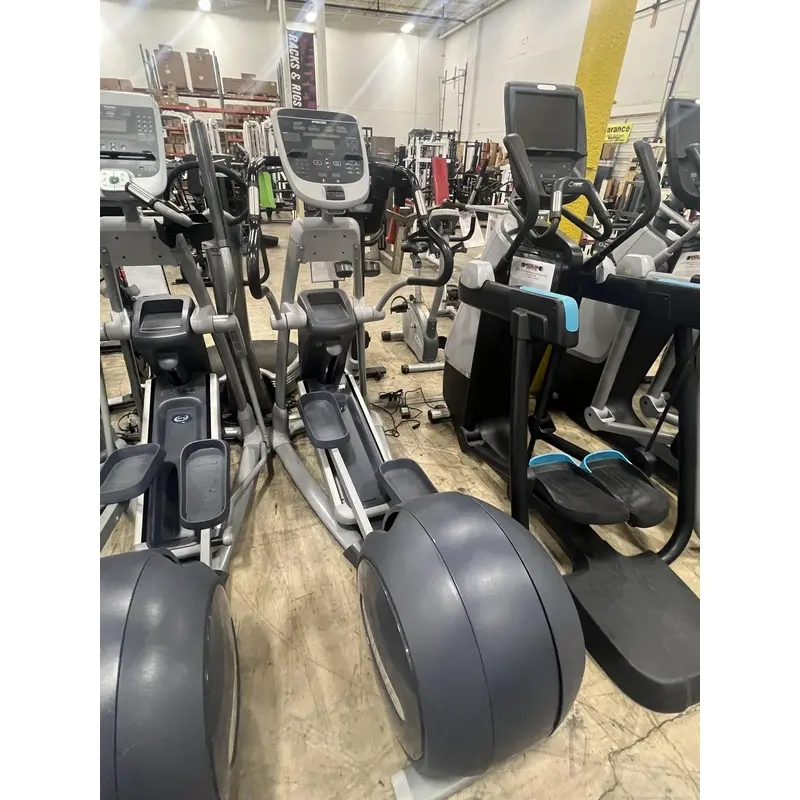 Precor EFX 833 Elliptical Crosstrainer w/ p30 Console-USED