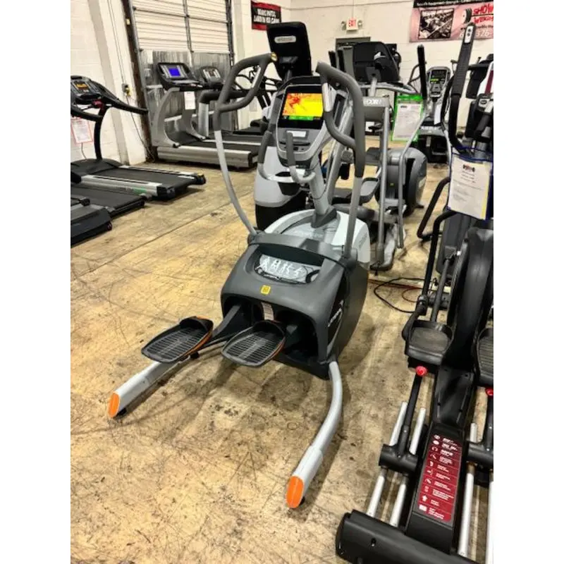 Octane LX8000 Lateral Trainer w/Smart Touch Screen-USED