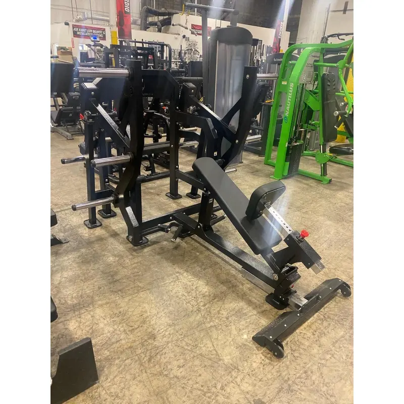 SMW Plate-Loaded Extreme Row Machine (QIRM92)