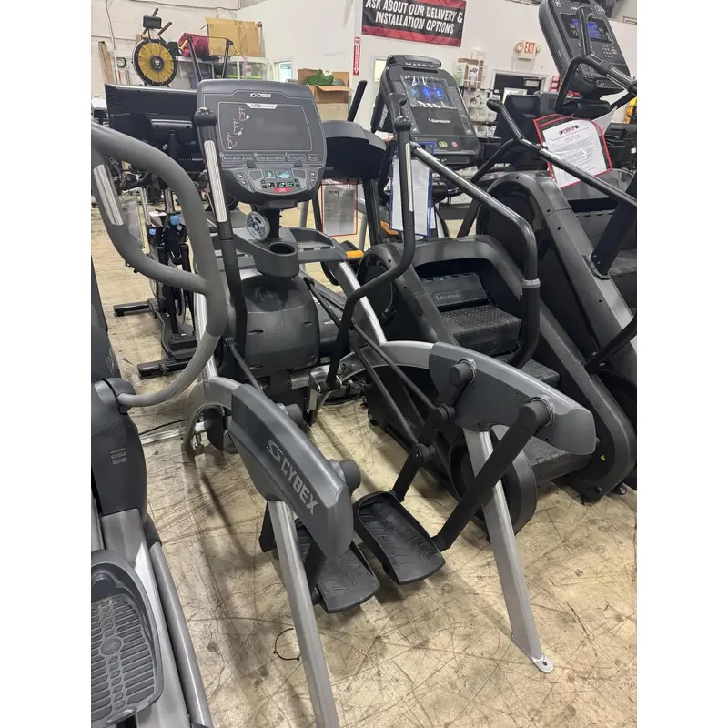 Cybex 625AT Arc Trainer with Standard Console - USED