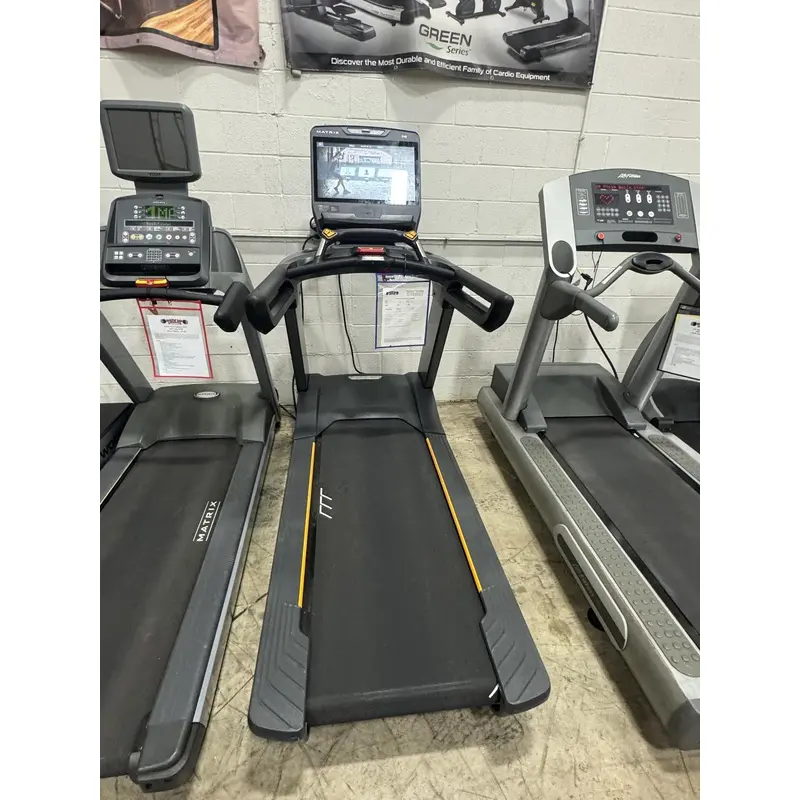 DEMO Matrix Performance Treadmill with Touch XL Console-USED